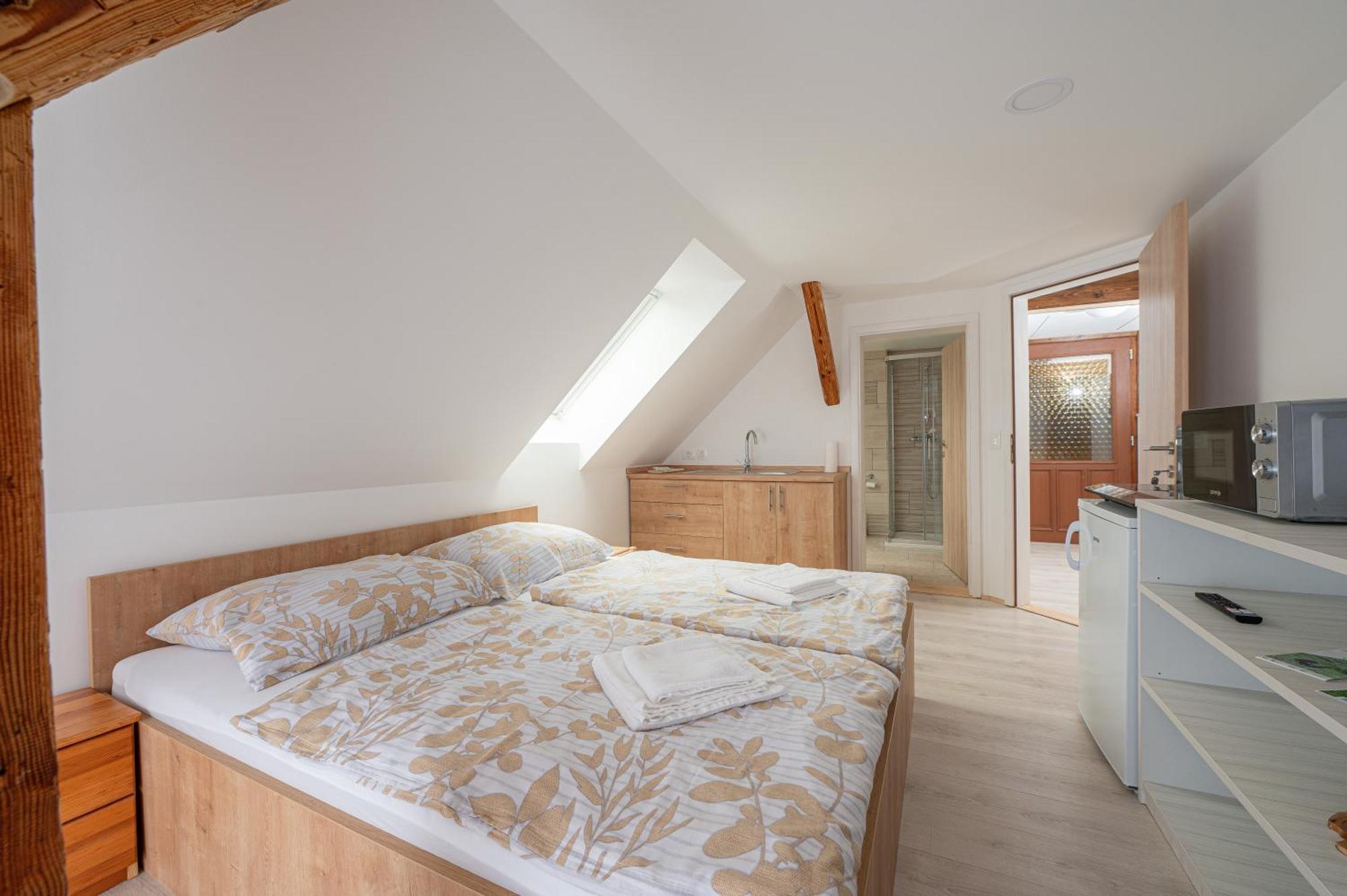 Zelena Hisa Pri Bjov Apartment โบฮินิสกา เบลา ภายนอก รูปภาพ